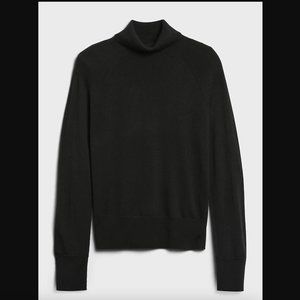 BANANA REPUBLIC | 100% merino wool turtleneck long sleeve sweater size small